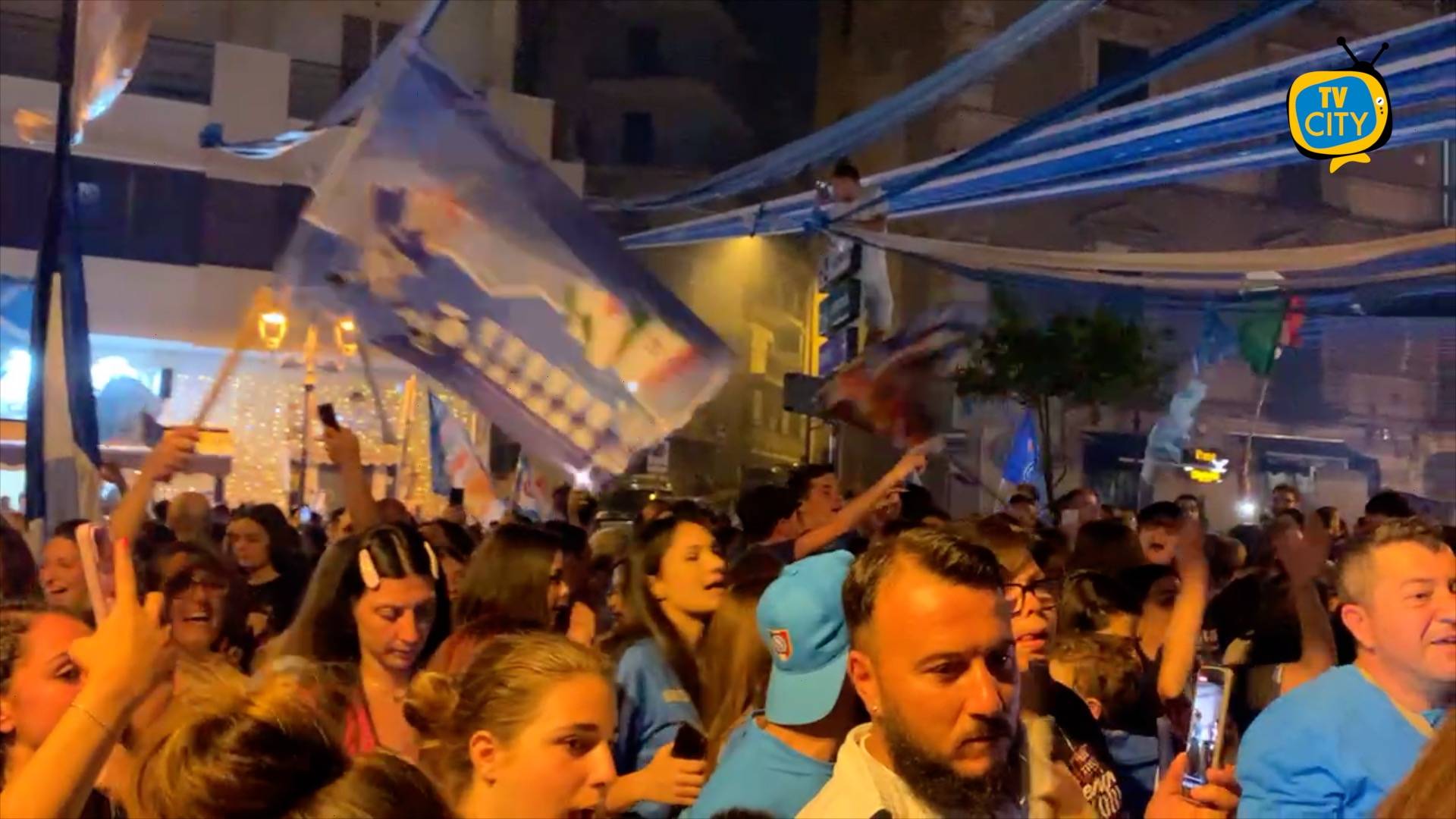 Scudetto Napoli La Festa In Piazza A Torre Del Greco