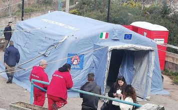 tenda pre triage maresca torre del greco