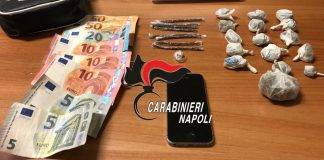 napoli spacciatore domiciliari